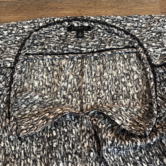 Talbots Black and White Long Sleeve Blouse - Picture 5 of 7